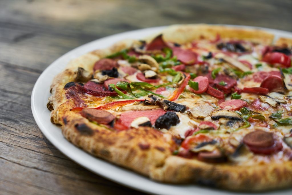 pizza-4215445_1920